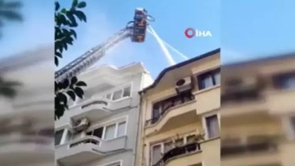 Şişli Teşvikiye’de bir binanın çatısında yangın