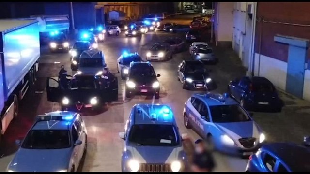 Blitz anti camorra a Napoli: 60 arresti