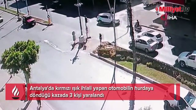 Kırmızı ışık ihlali feci kazayı beraberinde getirdi
