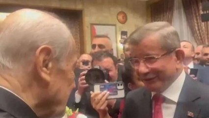 Bahçeli'den 'Serok Ahmet' dediği Davutoğlu'na övgü: Türkiye’nin birikiminize ihtiyacı var