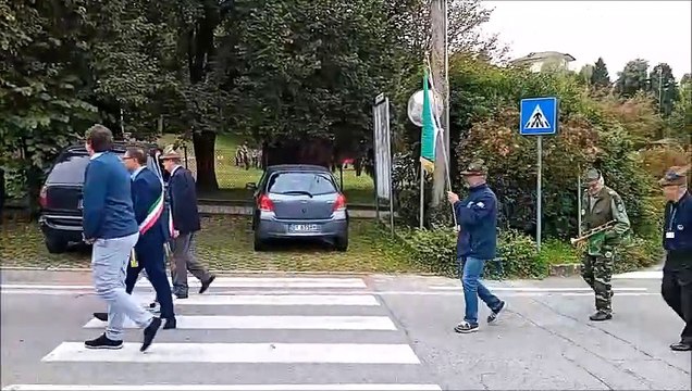 Capriano. 55°Alpini. Inizio sfilata (22-Set-2024)