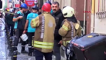 Kadıköy’de bir binada patlama; “Pencere çatıya uçtu, deprem oldu sandık”