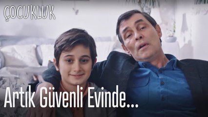 Ali Kaan evinde -Çocukluk