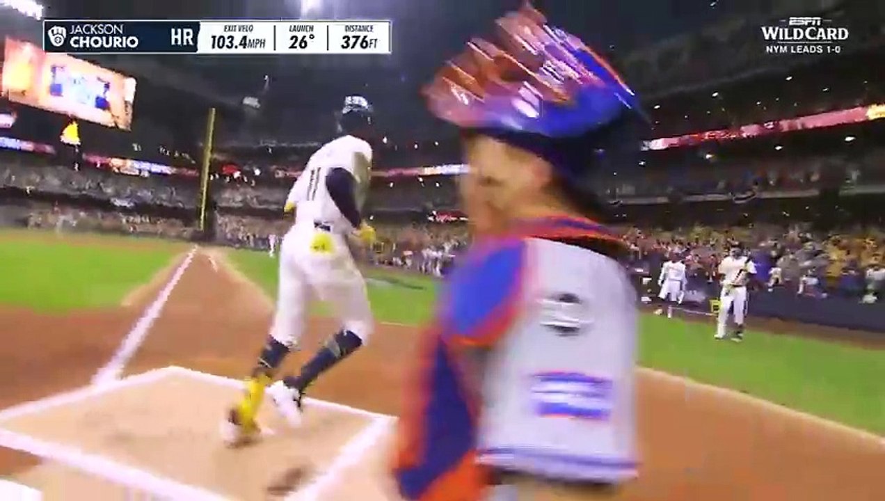 THE ROOKIE COMES THROUGH! 20-yr-old Jackson Chourio hits a homer to tie the game for Milwaukee!