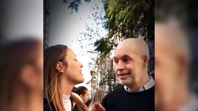 Horacio Rodríguez Larreta caminó por las calles aledañas al Congreso, habló, paró y volvió a hablar con quienes lo paraban
