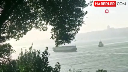 Üsküdar açıklarında 2 gemi çarpıştı, dümeni kilitlenen bir gemi sürüklendi