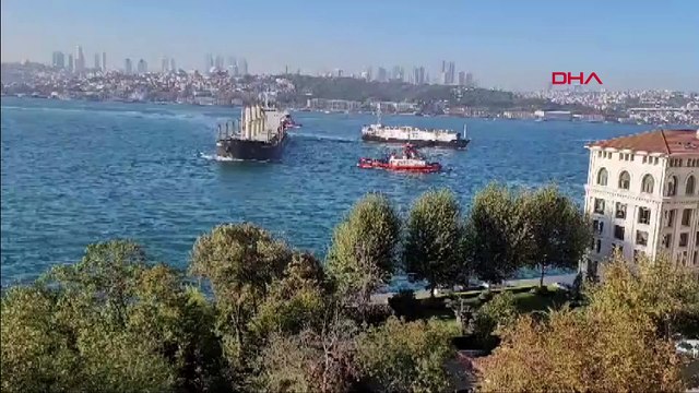 İstanbul Boğazı'nda iki yük gemisi çarpıştı