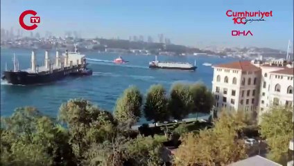 İstanbul Boğazı'nda iki yük gemisi çarpıştı