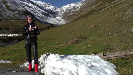 Reportage Stilfserjoch mit Lena: Skifahren auf 3000 m im Herbst (Passo Stelvio).