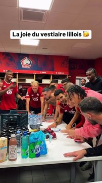 La joie des joueurs de Lille dans le vestiaire après leur f-victoire face au Real