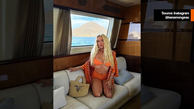Influencer Tana Mongeau surpreende após revelar faturamento milionário com perfil em site de conteúdo adulto Tana Mongeau deixou os internautas boquiabertos após compartilhar o quanto ela já faturou com seu perfil em uma plataforma de conteúdo adulto. A