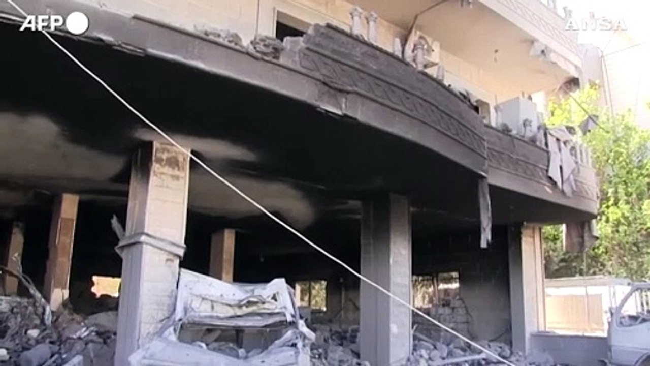 Libano, edifici distrutti dopo gli attacchi israeliani di stamani