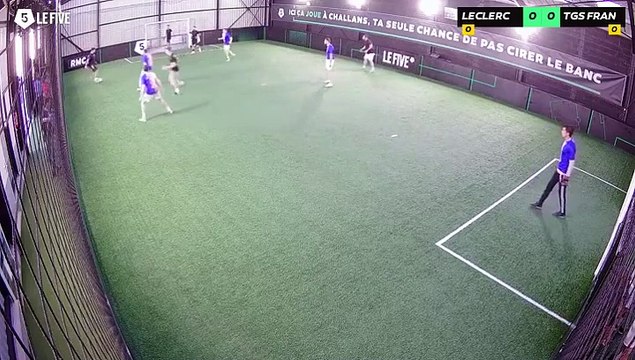 LECLERC ST GILLES - TGS FRANCE CHALLANS 03/10 à 19:37 - Football Terrain 1 (LeFive Challans)