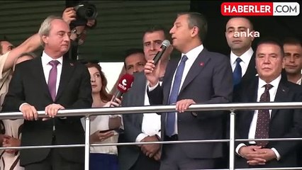 CHP Genel Başkanı Özgür Özel, Kepez Belediyesi'ni Ziyaret Etti
