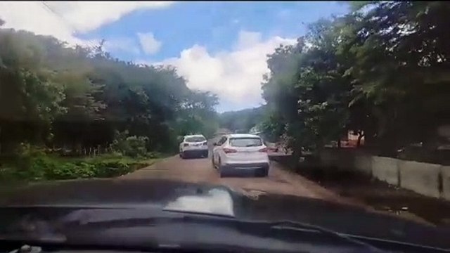 Pobladores de Amapala exigen reparación de carretera panamericana que transita hacia coyolito