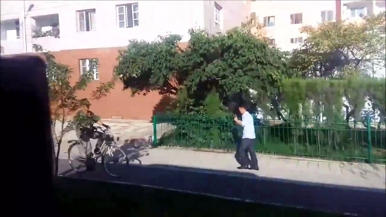 Andando de ônibus em Pyongyang
