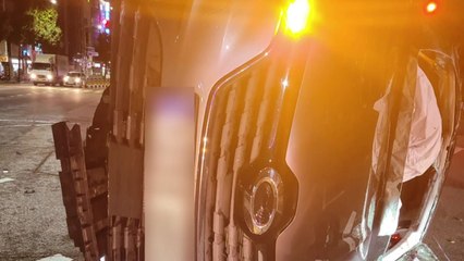 음주 차량 변압기 들이받아 2시간 정전 / YTN