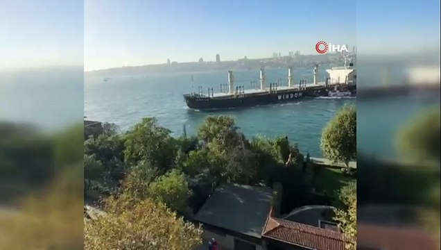 İstanbul Boğazı'nda faciadan dönüldü! İki kuru yük gemisi böyle çarpıştı