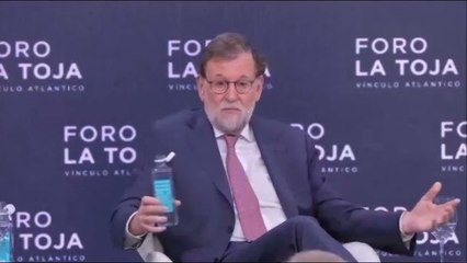 La divertida anécdota de Rajoy con los tapones de las botellas de plástico: "Me puse hecho un circo"