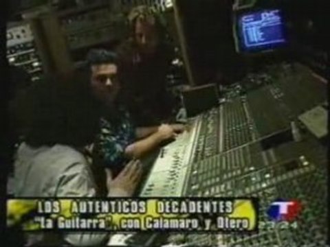 Con Los auténticos decadentes en La viola