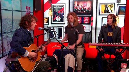 LIVE - Razorlight interprète "America" dans Le Double Expresso RTL2 (04/10/24)
