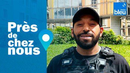 À Grenoble, Hasni coiffe gratuitement les SDF