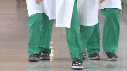 정부 "이제는 의료계와 정부 간 갈등 마무리할 때" / YTN