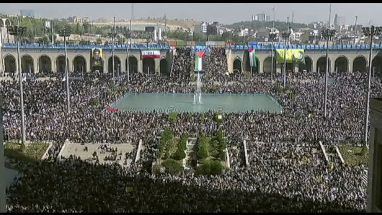 Una folla oceanica a Teheran per commemeorare Nasrallah