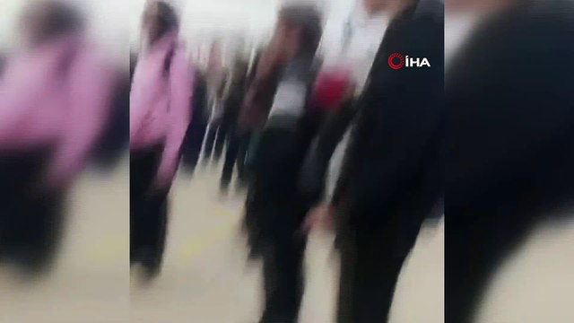 Otobüs şoförü, “Banane ben çalışmıyorum” diyerek yolculara trip attı