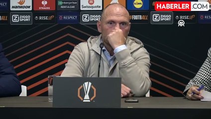 Twente Teknik Direktörü Fenerbahçe'nin yıldızını öve öve bitiremedi