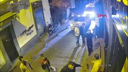 İstanbul Beyoğlu’nda 2 saldırgan, köşeye sıkıştırdıkları kadını taciz etti!