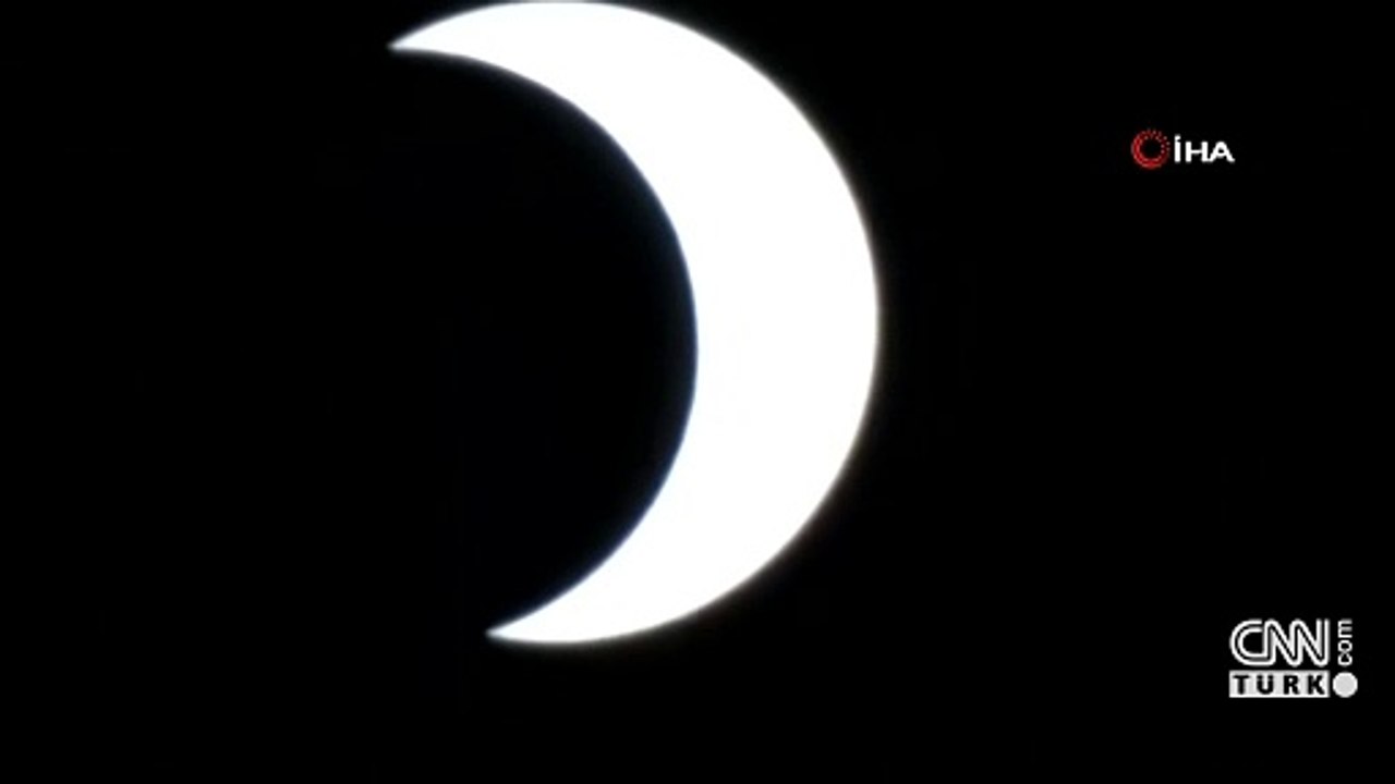 Yer: Peru... Güneş tutulması ateş çemberi oluşturdu!