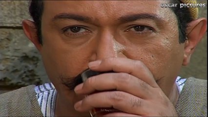 بداية عاشور الناجى انه يخش وسط المعلمين اللى فى السوق #الحرافيش