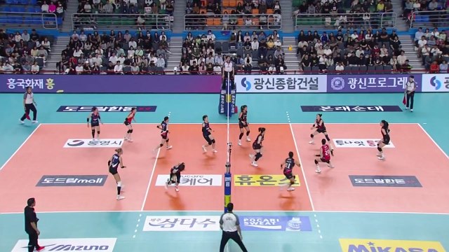 기업은행, '김연경 30점' 흥국생명 꺾고 4강 진출 / YTN