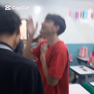 O improviso como habilidade comunicacional: falar em público vencendo a timidez.