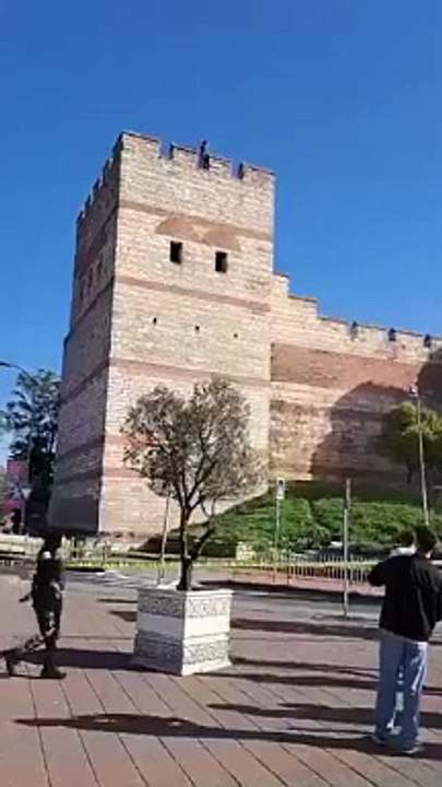 İstanbul’da Dehşet Verici Olay! Önce Kadının Kafasını Kesti Ardından İntihar Etti