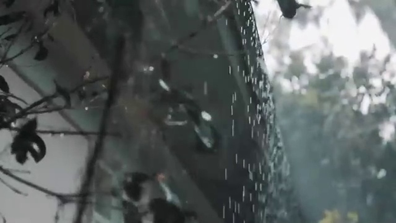 Rain_status_video____Barish_whatsapp_status_and_natural_status_video_%23shorts_%23youtubevideo(0)