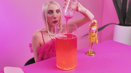 Accessoires de Barbie géants pour une maison de poupée !