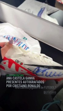 Ana Castela ganha presentes autografados por Cristiano Ronaldo