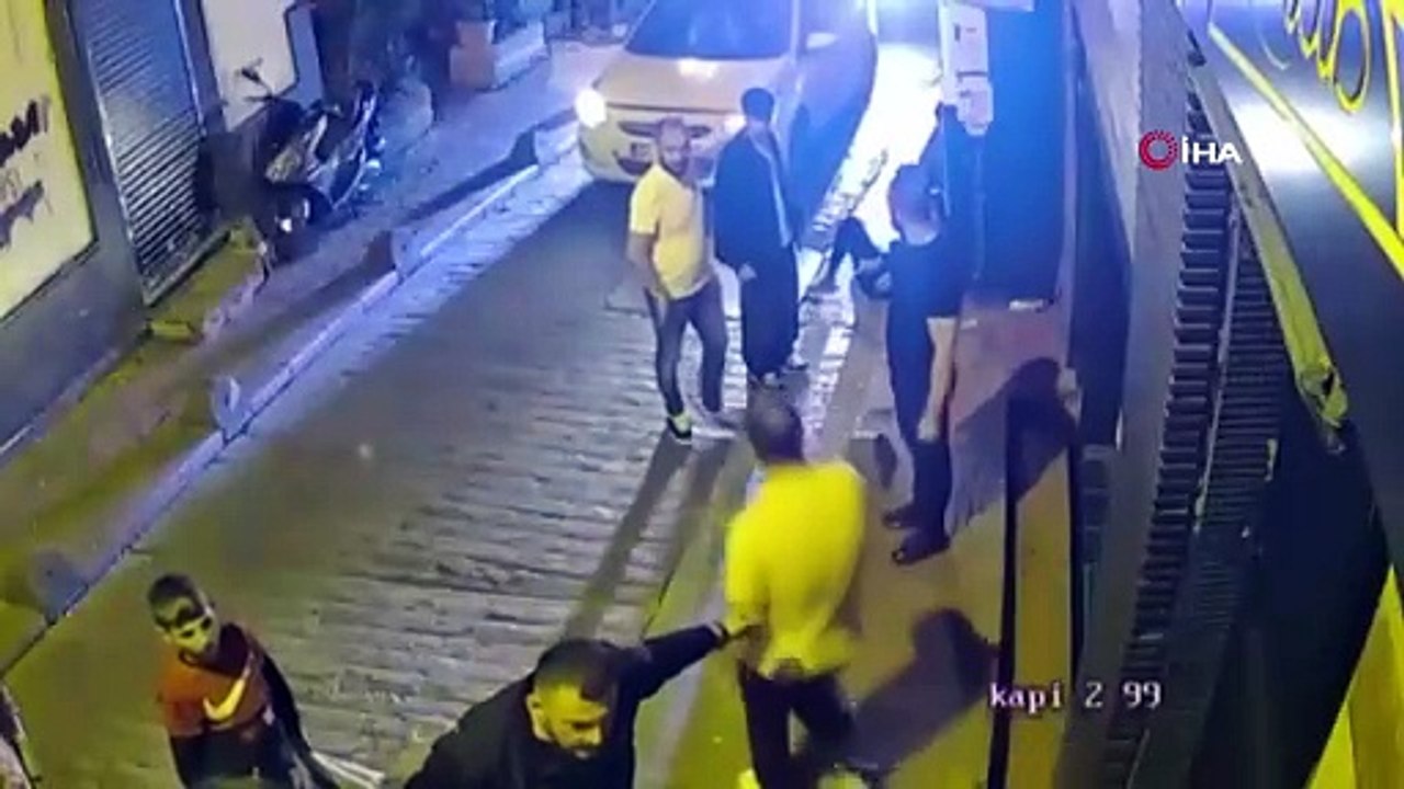 İstanbul Beyoğlu'nda taciz olayı! Taciz anı kameraya yansıdı