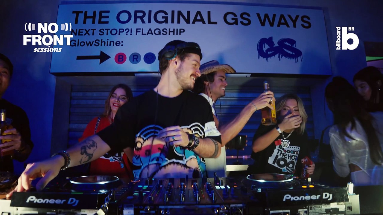 ‘No Front Sessions’: Bhaskar e seu set na festa da Glowshine