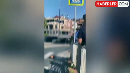 Télécharger la video: Anne, surlardaki vahşete tanık olmuş! Kızının kesilen başının önünde çaresizce feryat etti