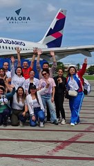 Abrir las alas para reducir distancias - Avión Solidario