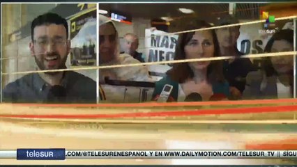 En el aeropuerto de Madrid Tienen retenidos a más de 15 activistas saharauis