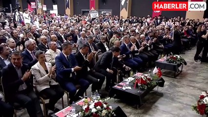 Özgür Özel: "Chp'lilerin Tamamını Memnun Edecek Adayı Belirleyeceğimiz Güne Kadar Cumhurbaşkanı Adayım Sizlersiniz"