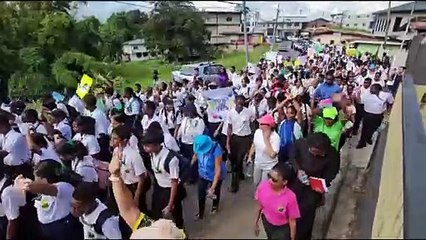 STUDENTS WALK FOR PEACE