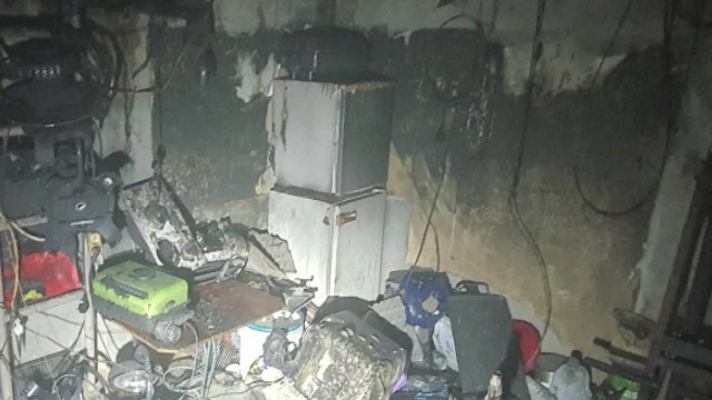 전남 목포 아파트 불...9명 연기 마시고 49명 대피 / YTN