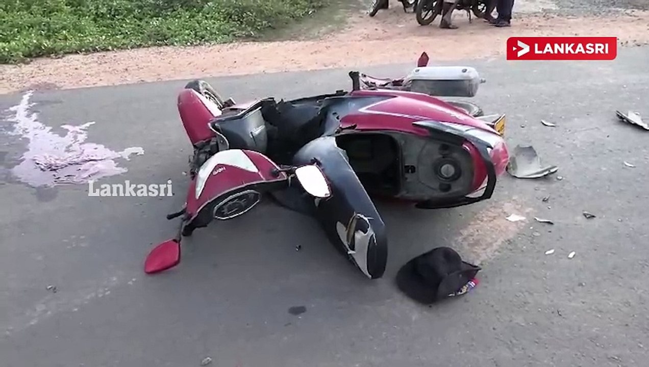 யாழில் இரு மோட்டார் சைக்கிள்கள் நேருக்கு நேர் மோதியதில் விபத்து