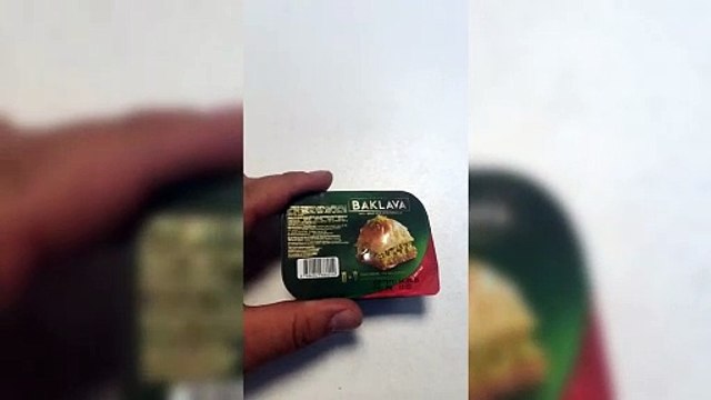 Bir dilim baklavaya ödediği paraya isyan etti! Fiyatını duyunca çok şaşıracaksınız