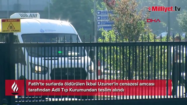 Fatih'te vahşice öldürülen İkbal Uzuner'in cenazesi Adli Tıp Kurumundan alındı